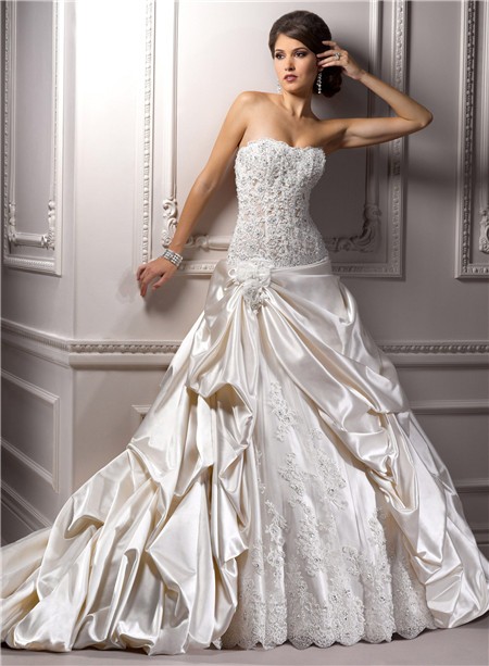 Corsette wedding dress